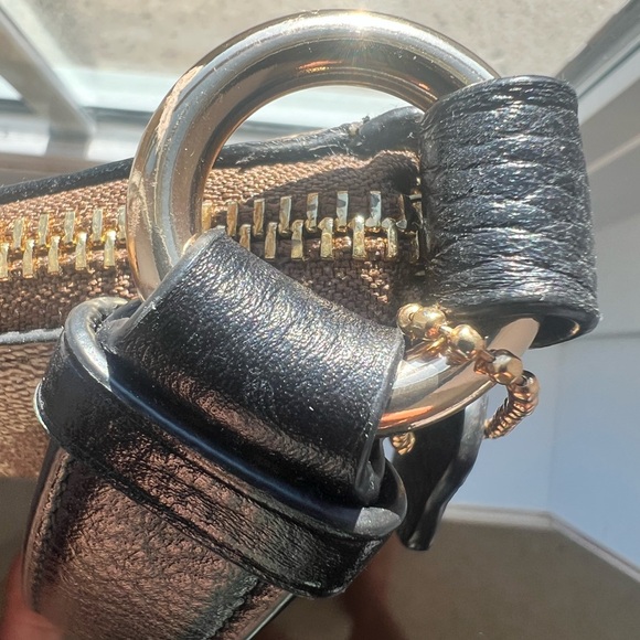 COACH signature crossbody bag - Picture 7 of 8